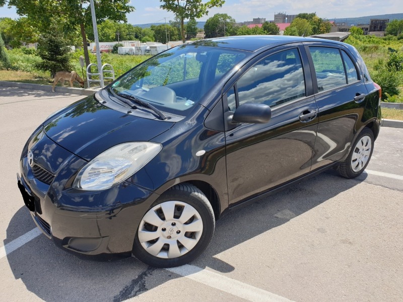 Toyota Yaris 1, .4 D4D, снимка 2 - Автомобили и джипове - 46280692