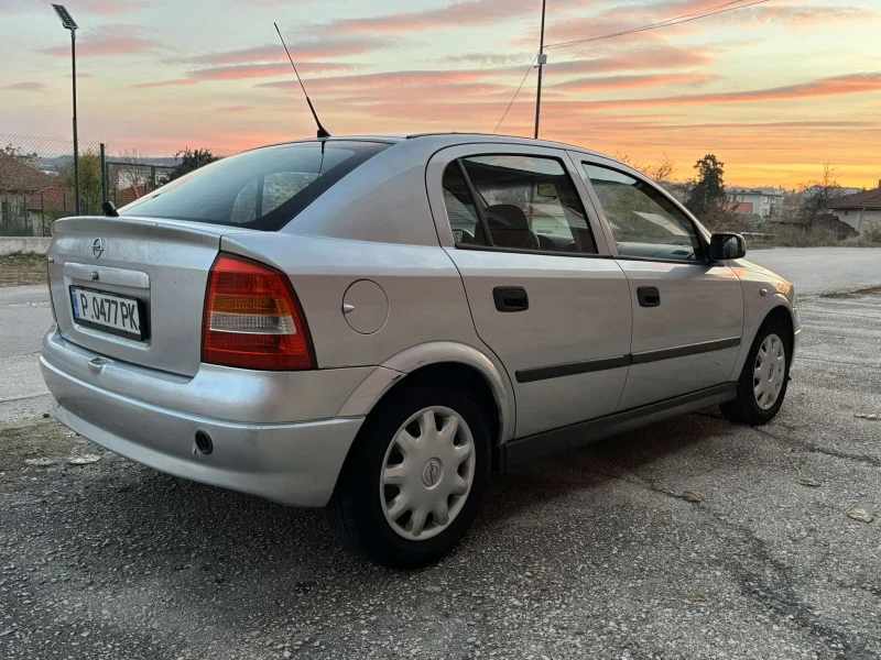 Opel Astra 1.8 газов инж, снимка 4 - Автомобили и джипове - 48080099