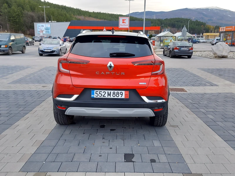 Renault Captur 1.6 хибрид, снимка 4 - Автомобили и джипове - 48435667