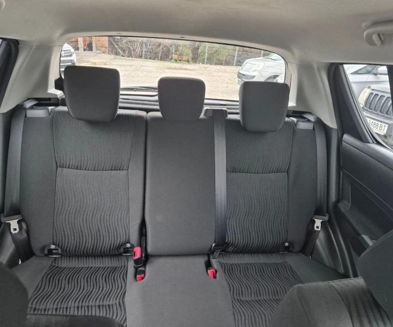 Suzuki Swift 1.3 DDiS, снимка 12 - Автомобили и джипове - 49996344
