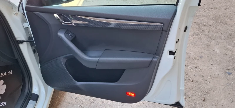Skoda Octavia 2.0 Vrs 184kc Dsg Нави Лед, снимка 13 - Автомобили и джипове - 51391071