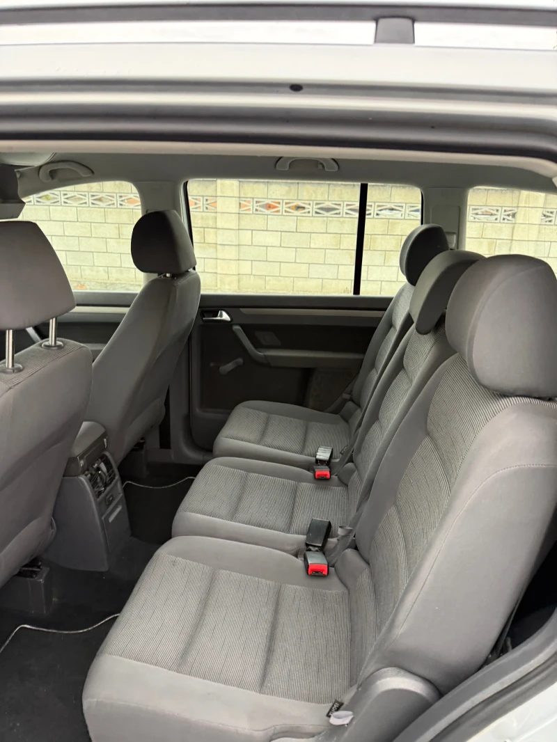 VW Touran 1.9 TDI, снимка 7 - Автомобили и джипове - 52188559