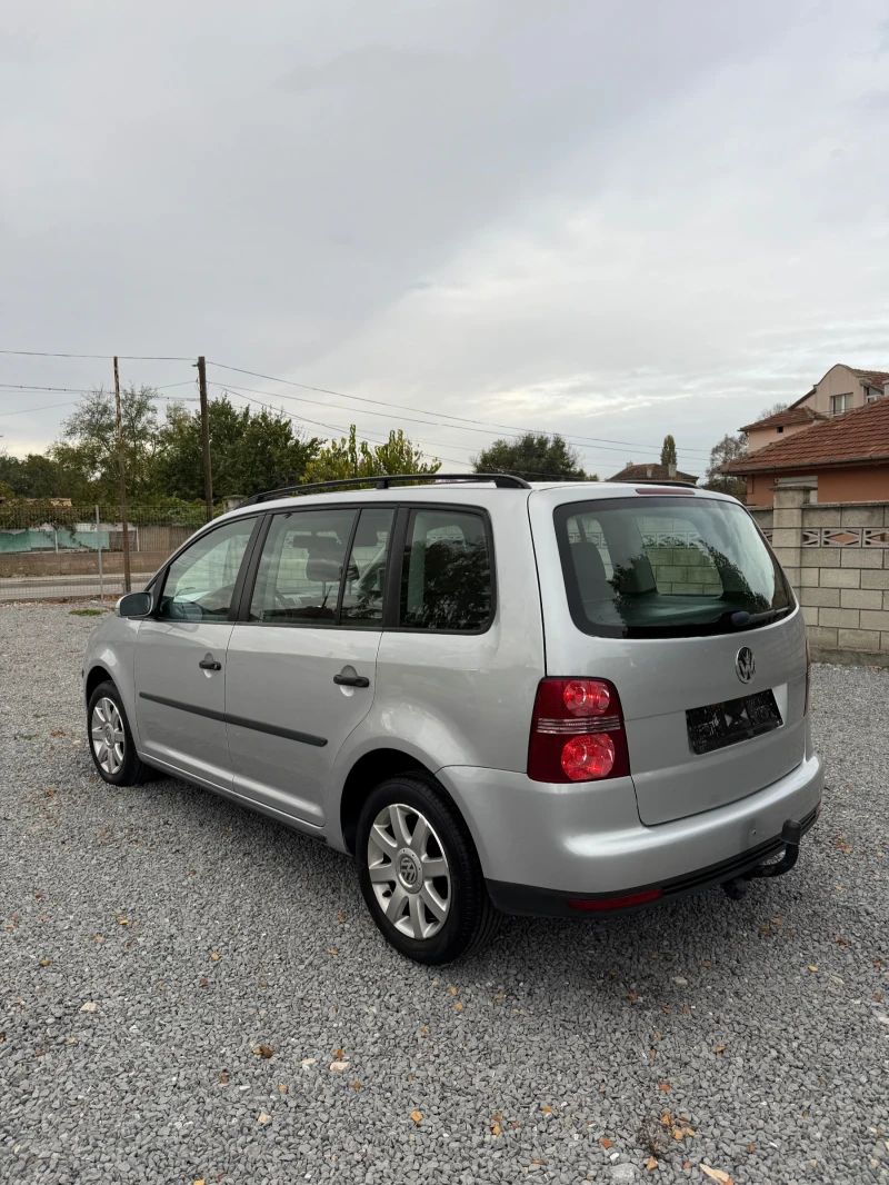 VW Touran 1.9 TDI, снимка 6 - Автомобили и джипове - 52188559