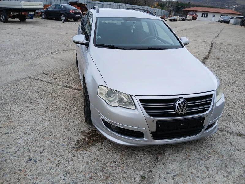 VW Passat R-Line Common R, снимка 2 - Автомобили и джипове - 52444596