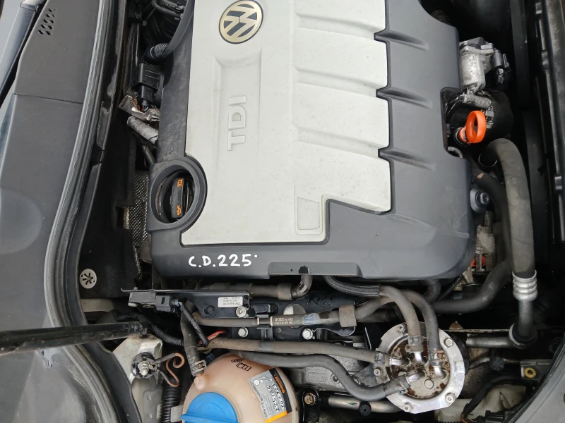 VW Passat R-Line Common R, снимка 15 - Автомобили и джипове - 52444596