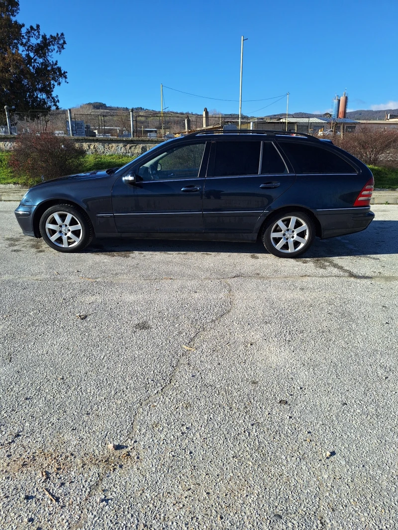 Mercedes-Benz C 220 W203, снимка 2 - Автомобили и джипове - 52916933