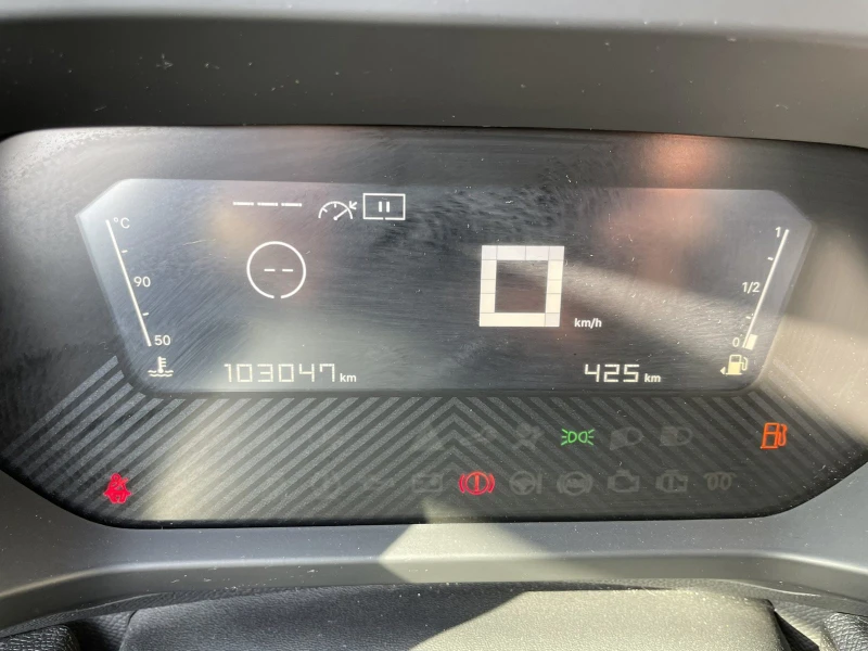 Citroen C4 BlueHDi 110 S&S BVM6, снимка 12 - Автомобили и джипове - 53177060