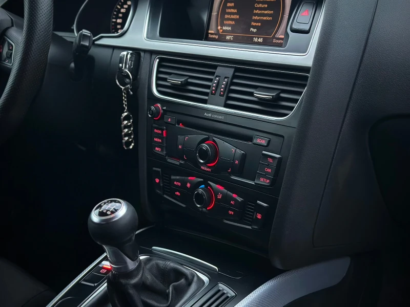 Audi A5 S-line, снимка 12 - Автомобили и джипове - 53225834