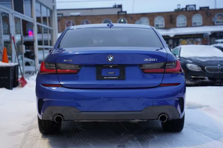 BMW 330 330i xDrive Sedan, снимка 6 - Автомобили и джипове - 54340689