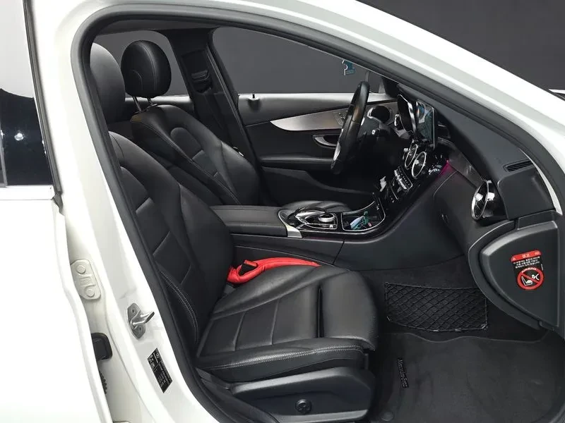 Mercedes-Benz C 220 W205  D 4Matic, снимка 11 - Автомобили и джипове - 56355845