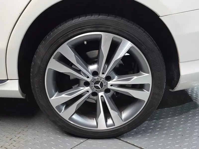 Mercedes-Benz C 220 W205  D 4Matic, снимка 5 - Автомобили и джипове - 56355845