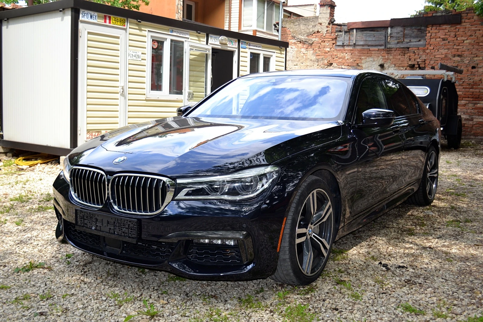 BMW 750 IX М-Sport - изображение 2