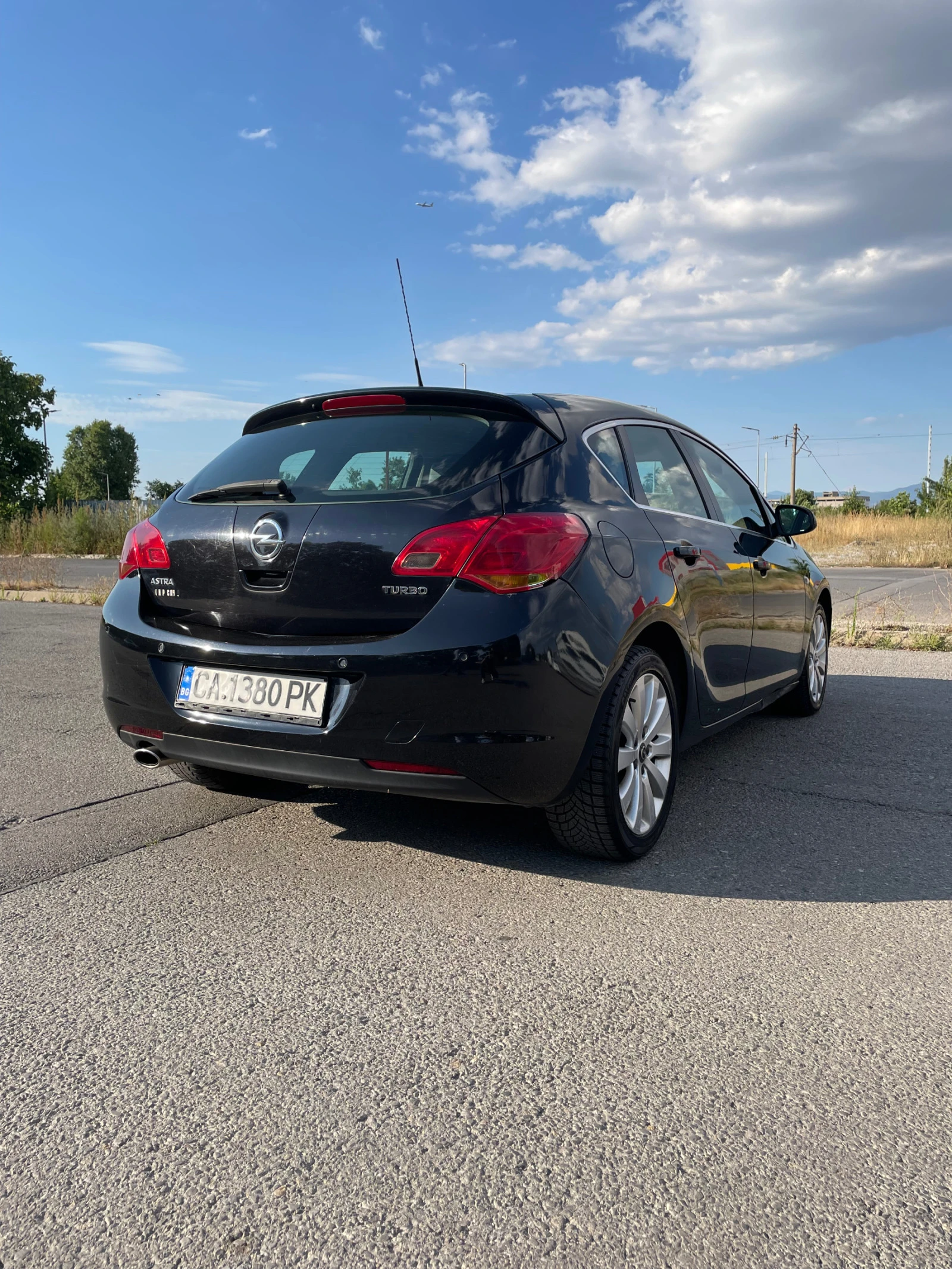 Opel Astra J 1.6T - изображение 7