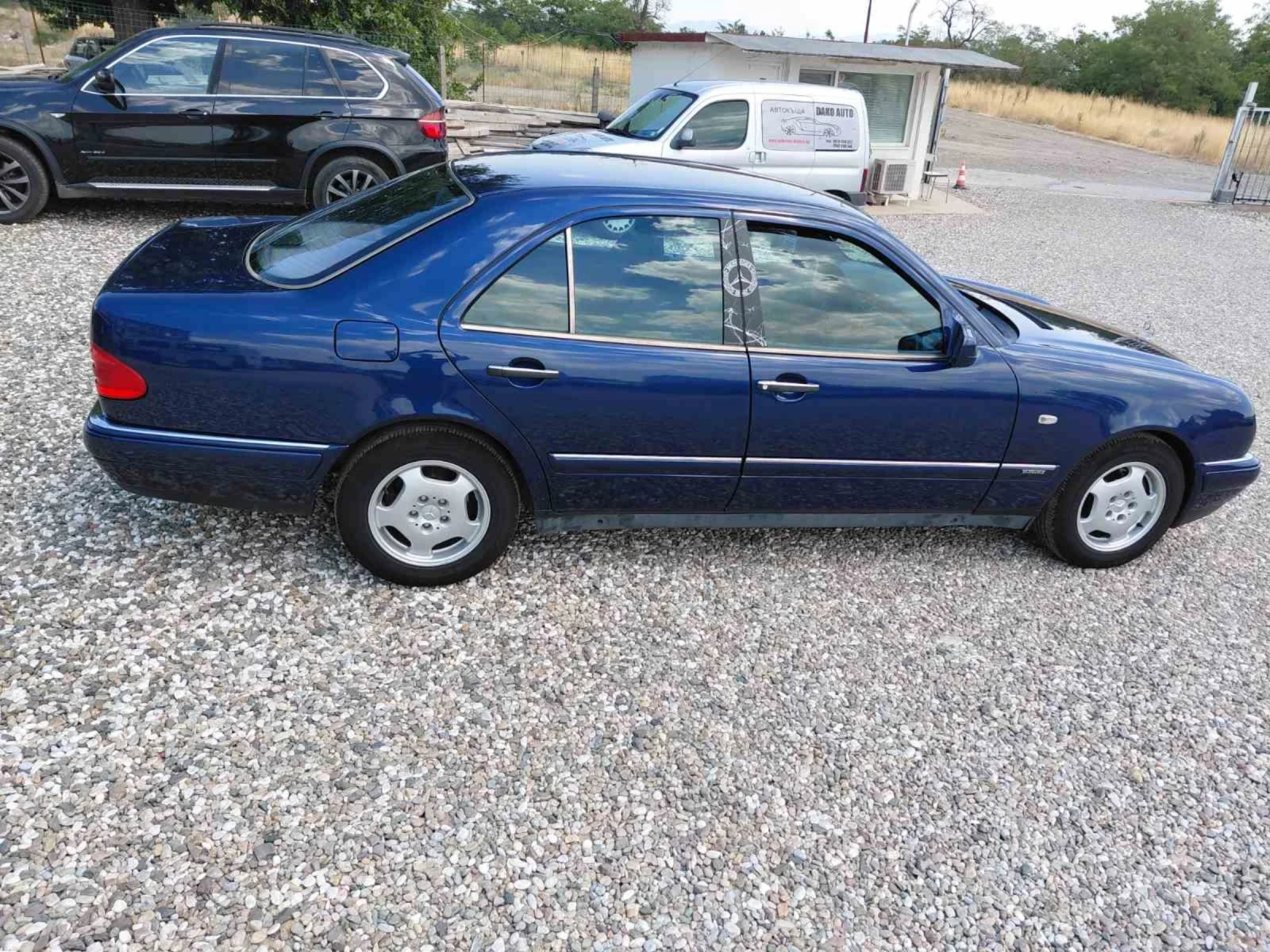 Mercedes-Benz E 200  - изображение 3