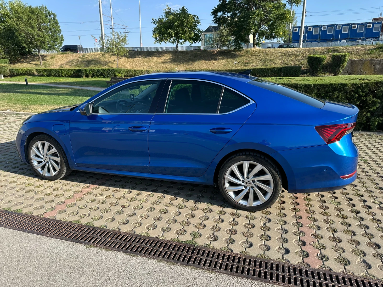 Skoda Octavia 1.4iV PLUG-IN HYBRID/ LED / DISTRONIC / 115 ХИЛ.КМ - изображение 3