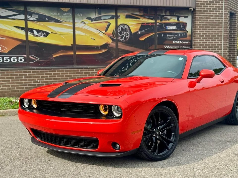 Dodge Challenger SXT * * CARFAX * * АВТО КРЕДИТ * *  - изображение 3