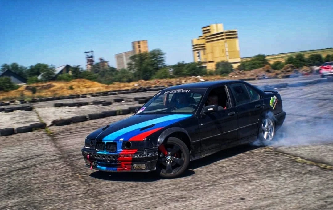 BMW 325 Drift Car, снимка 14 - Автомобили и джипове - 54319829