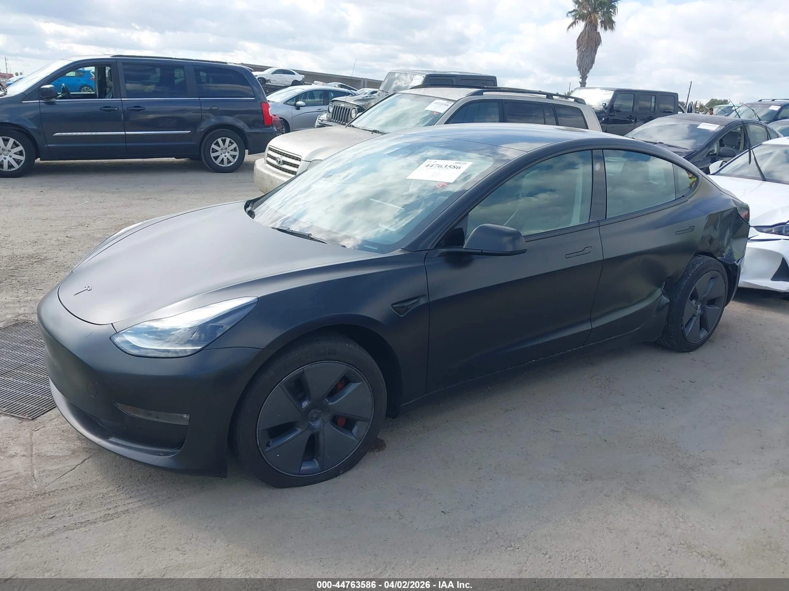 Tesla Model 3 LONG RANGE DUAL MOTOR ALL-WHEEL DRIVE, снимка 2 - Автомобили и джипове - 54655597