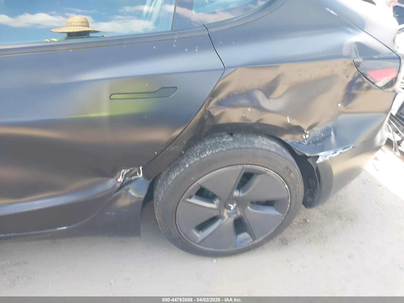 Tesla Model 3 LONG RANGE DUAL MOTOR ALL-WHEEL DRIVE, снимка 6 - Автомобили и джипове - 54655597
