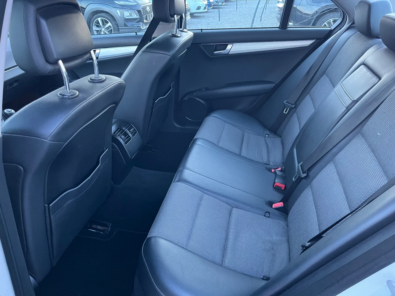 Mercedes-Benz C 220 CDI AVANTGARDE , снимка 11 - Автомобили и джипове - 54853526