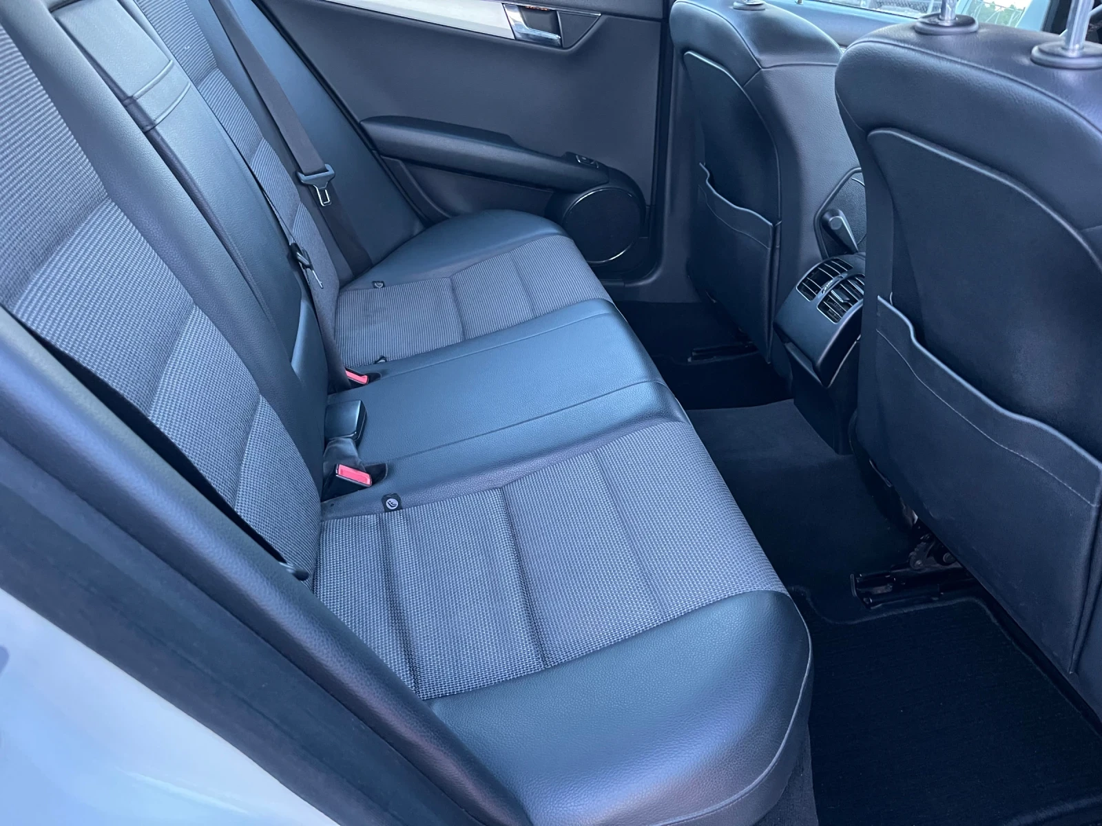 Mercedes-Benz C 220 CDI AVANTGARDE , снимка 12 - Автомобили и джипове - 54853526