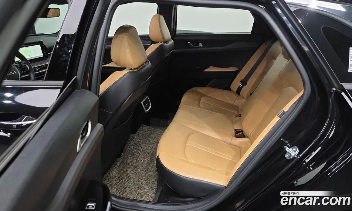 Kia K5 * HYBRID* PRESTIGE* DIS* PANO* ОБДУХВАНЕ* , снимка 14 - Автомобили и джипове - 55200877