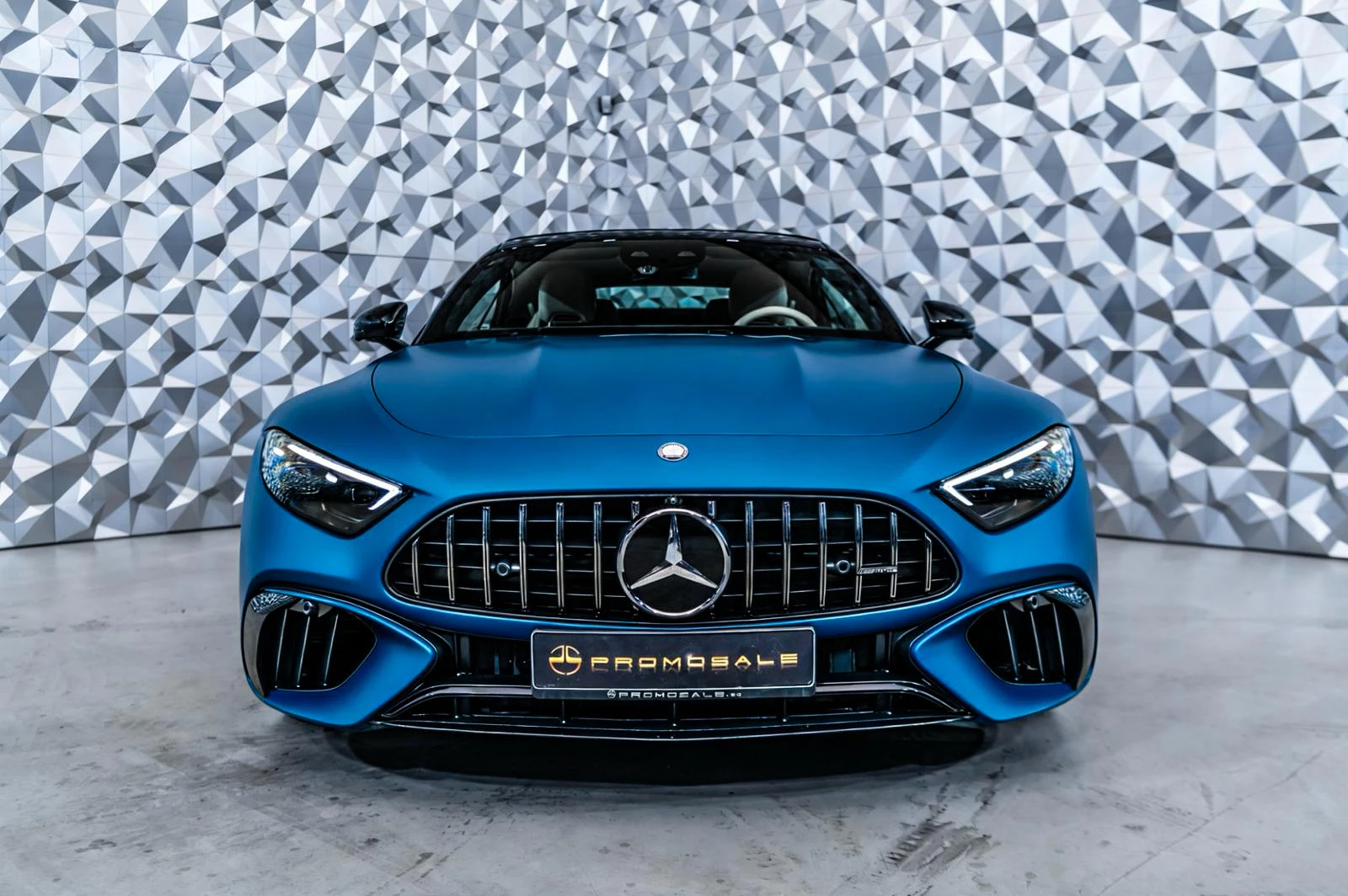 Mercedes-Benz SL 63 AMG 4M 21* NightP* Burmester, снимка 2 - Автомобили и джипове - 55221733