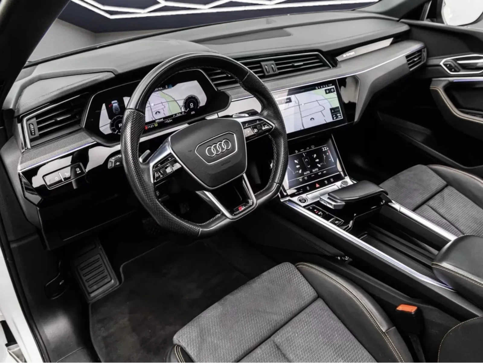 Audi E-Tron 55 SPORTBACK S-LINE PLUS 95KWH 63000KM., снимка 9 - Автомобили и джипове - 55441480