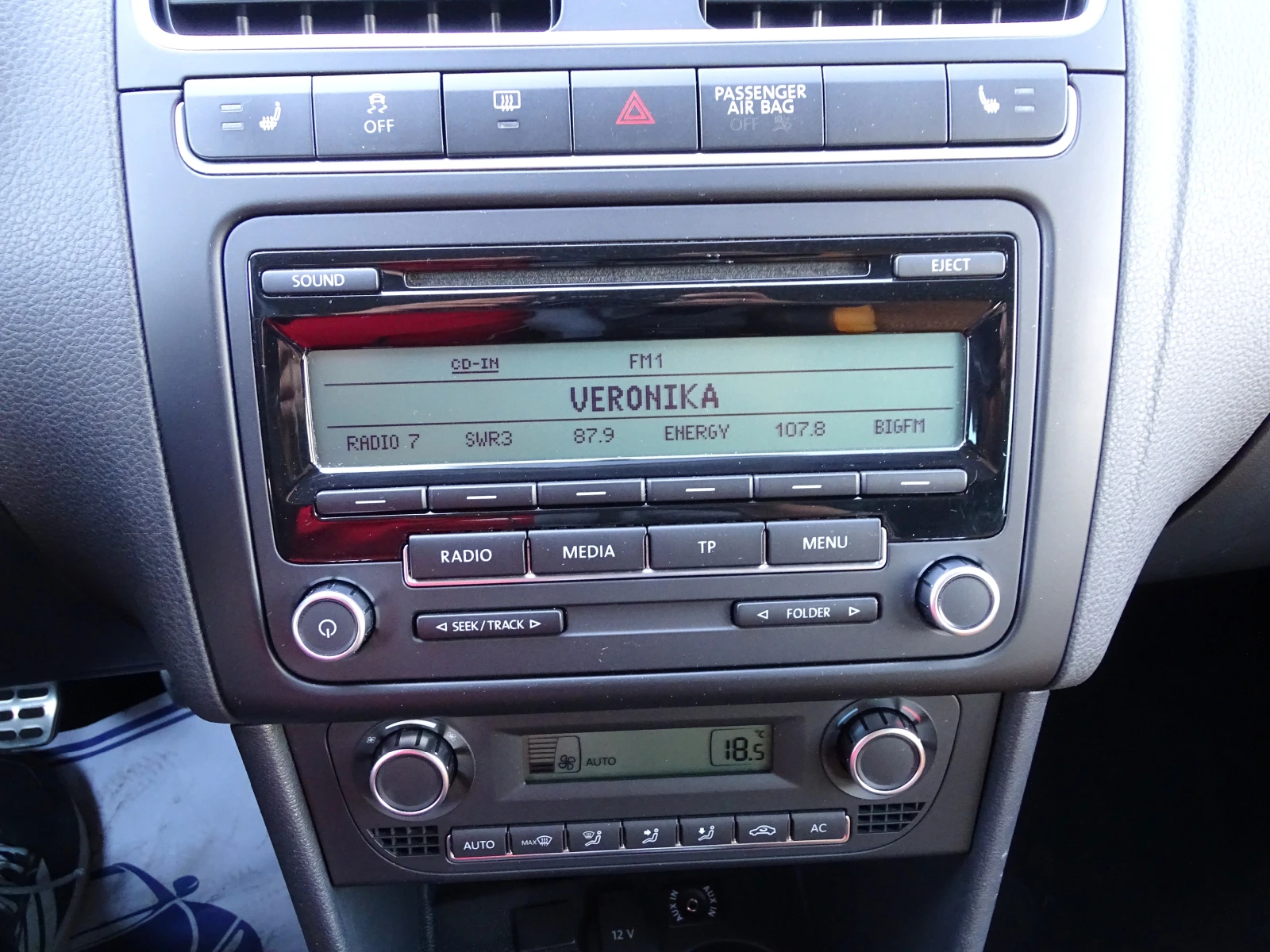 VW Polo CROSS 1.6TDI_105 Коня, снимка 15 - Автомобили и джипове - 56331116