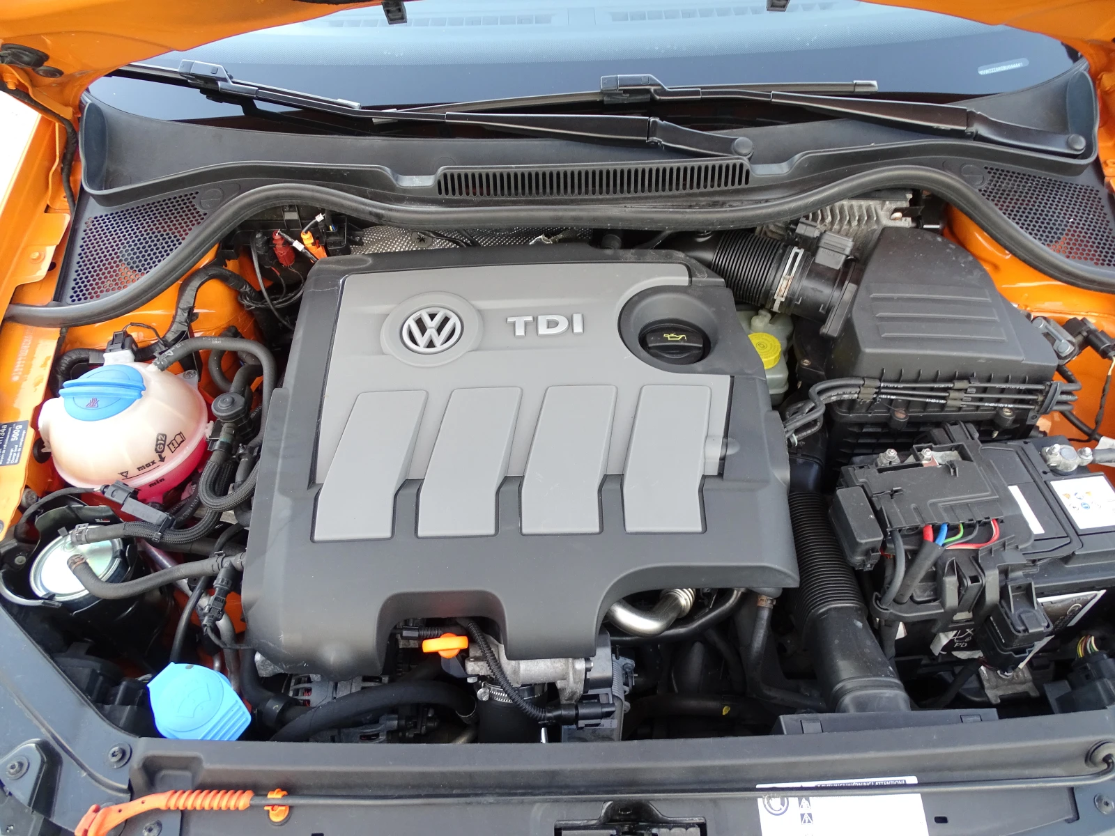 VW Polo CROSS 1.6TDI_105 Коня, снимка 16 - Автомобили и джипове - 56331116