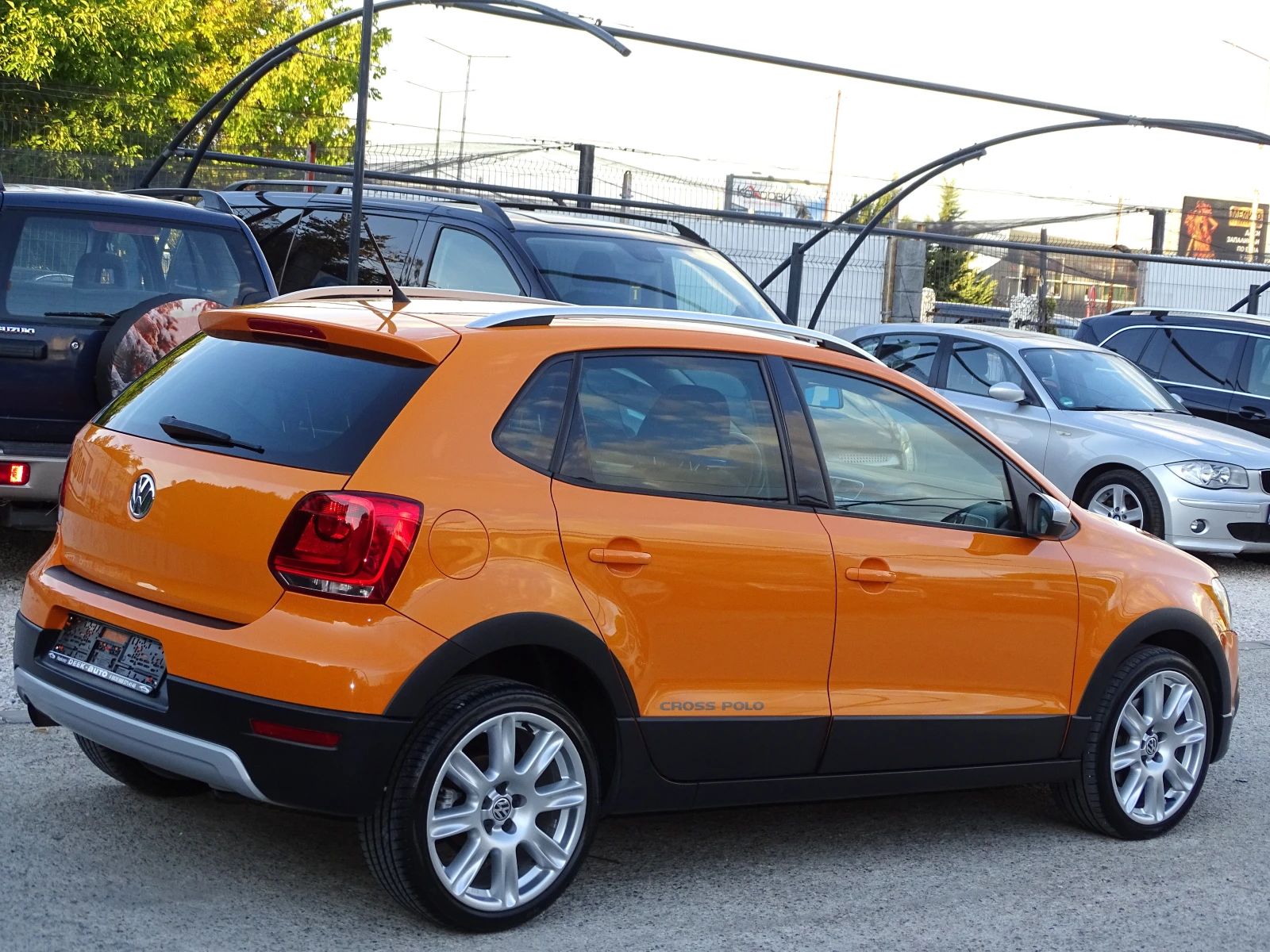 VW Polo CROSS 1.6TDI_105 Коня, снимка 8 - Автомобили и джипове - 56331116