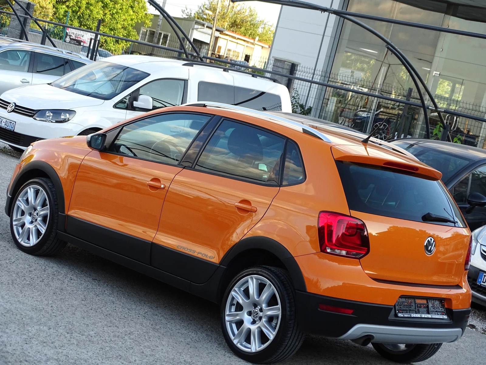 VW Polo CROSS 1.6TDI_105 Коня, снимка 7 - Автомобили и джипове - 56331116