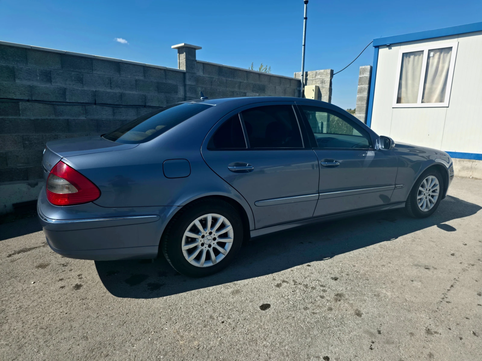 Mercedes-Benz E 320 4Matic EVO, снимка 6 - Автомобили и джипове - 56399575