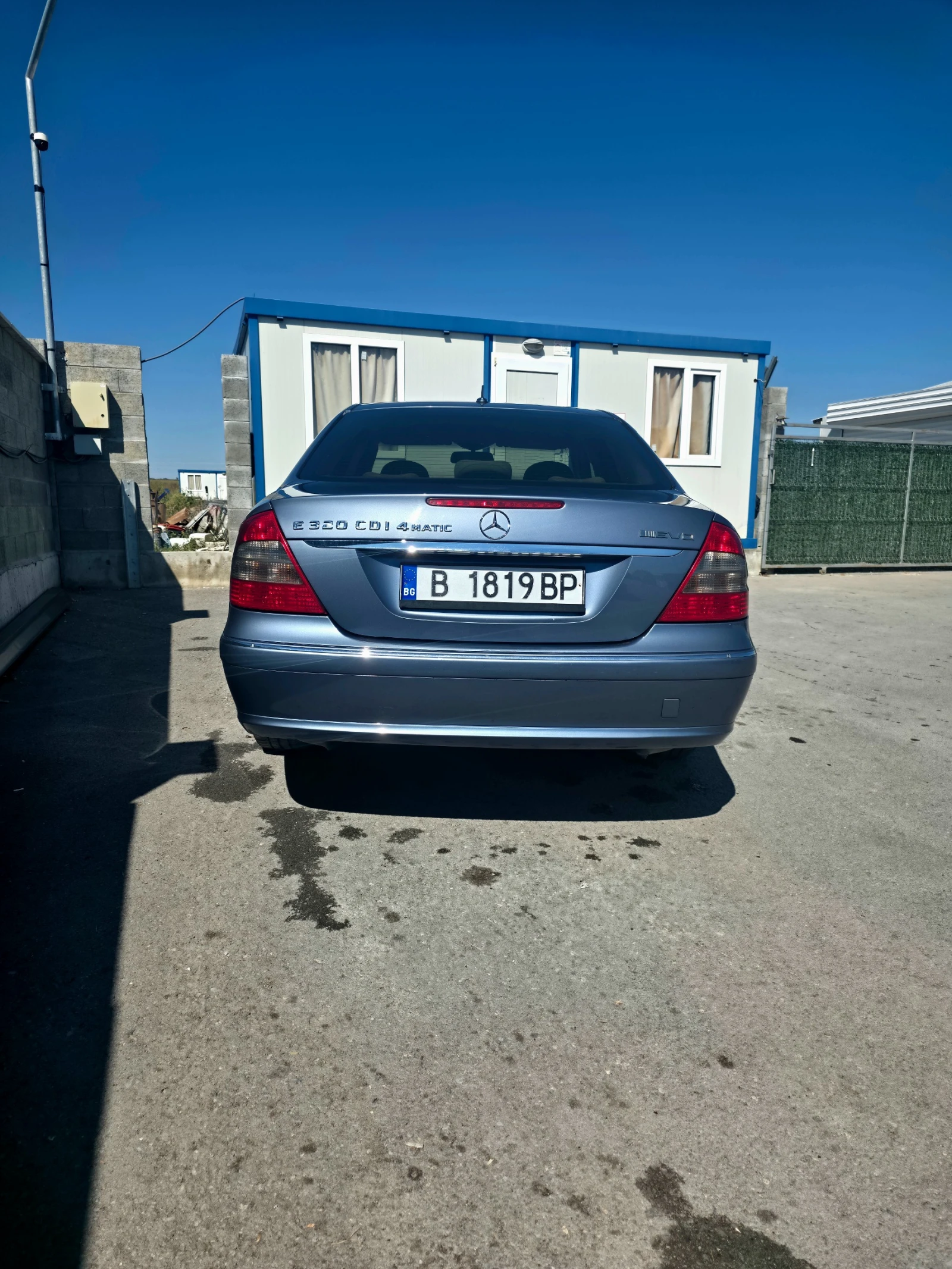 Mercedes-Benz E 320 4Matic EVO, снимка 5 - Автомобили и джипове - 56399575