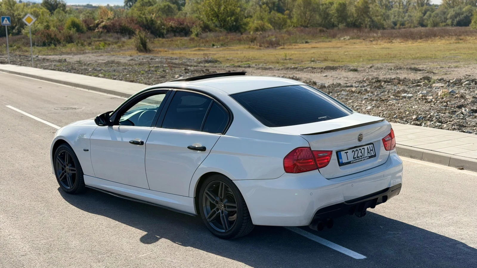 BMW 320 D, снимка 5 - Автомобили и джипове - 56564543