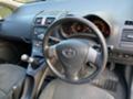 Toyota Auris 2.2D-CAT 177кс НА ЧАСТИ, снимка 14