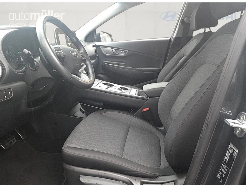 Hyundai Kona 14 000 км, Термопомпа, Камера, снимка 5 - Автомобили и джипове - 47455536