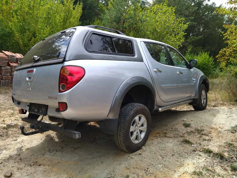 Mitsubishi L200, снимка 2 - Автомобили и джипове - 47110002