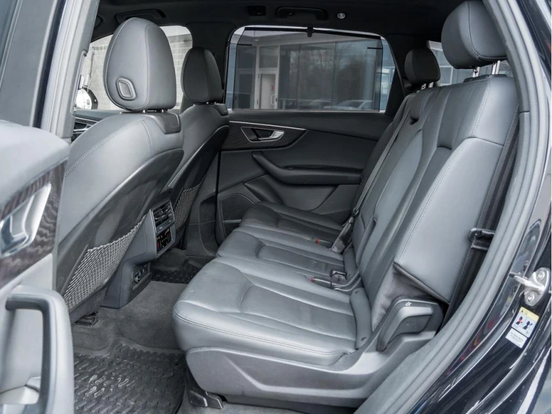 Audi Q7 Technik* Sline* BlackOptic* Matrix* B&O* 360* Обду, снимка 13 - Автомобили и джипове - 52870711