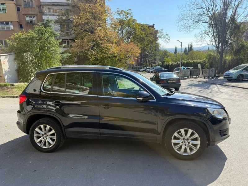 VW Tiguan, снимка 2 - Автомобили и джипове - 52912615