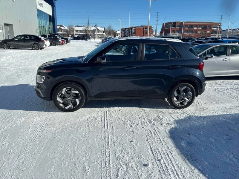 Hyundai Venue * Ultimate * CARFAX * БЕЗ ПЪРВОНАЧАЛНА ВНОСКА, снимка 2 - Автомобили и джипове - 53204808