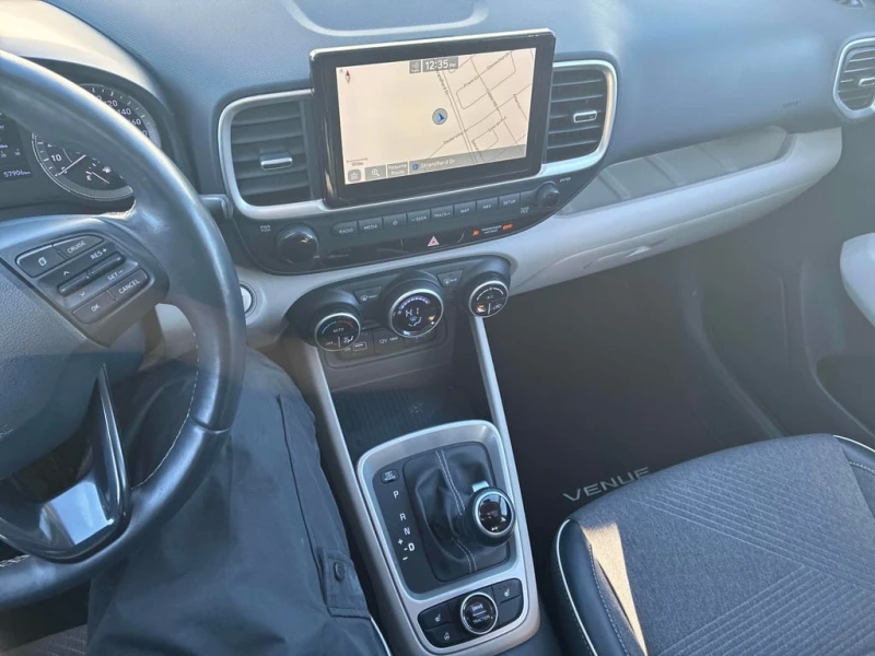 Hyundai Venue * Ultimate * CARFAX * БЕЗ ПЪРВОНАЧАЛНА ВНОСКА, снимка 9 - Автомобили и джипове - 53204808