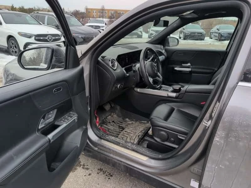 Mercedes-Benz GLB GLB250 4MATIC/CARFAX/ПРЕДСТАВИТЕЛСТВО НА МЕРЦЕДЕС, снимка 8 - Автомобили и джипове - 53963844