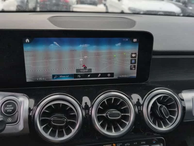 Mercedes-Benz GLB GLB250 4MATIC/CARFAX/ПРЕДСТАВИТЕЛСТВО НА МЕРЦЕДЕС, снимка 6 - Автомобили и джипове - 53963844