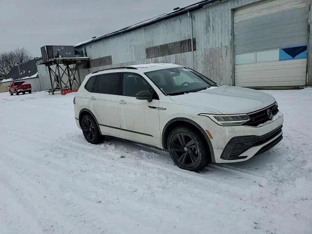 VW Tiguan 2.0L 4 ALL WHEEL DRIVE | Auto.bg — изображение 1