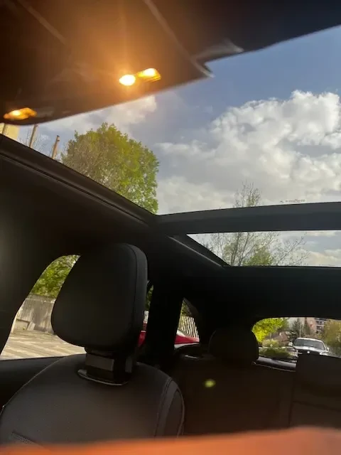 Mercedes-Benz GLC 300 2.0 4MATIC * AMG* LED* PANO* DISTR* MILD* KEYLESS*, снимка 16 - Автомобили и джипове - 54334423