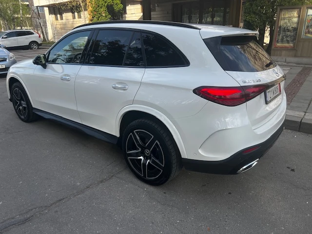Mercedes-Benz GLC 300 2.0 4MATIC * AMG* LED* PANO* DISTR* MILD* KEYLESS*, снимка 8 - Автомобили и джипове - 54334423