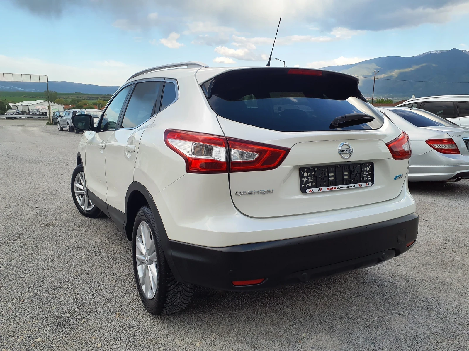 Nissan Qashqai 1, 5 DCI NOVA PANORAMA FULL LED 360  KAMERA TEKNA - изображение 3