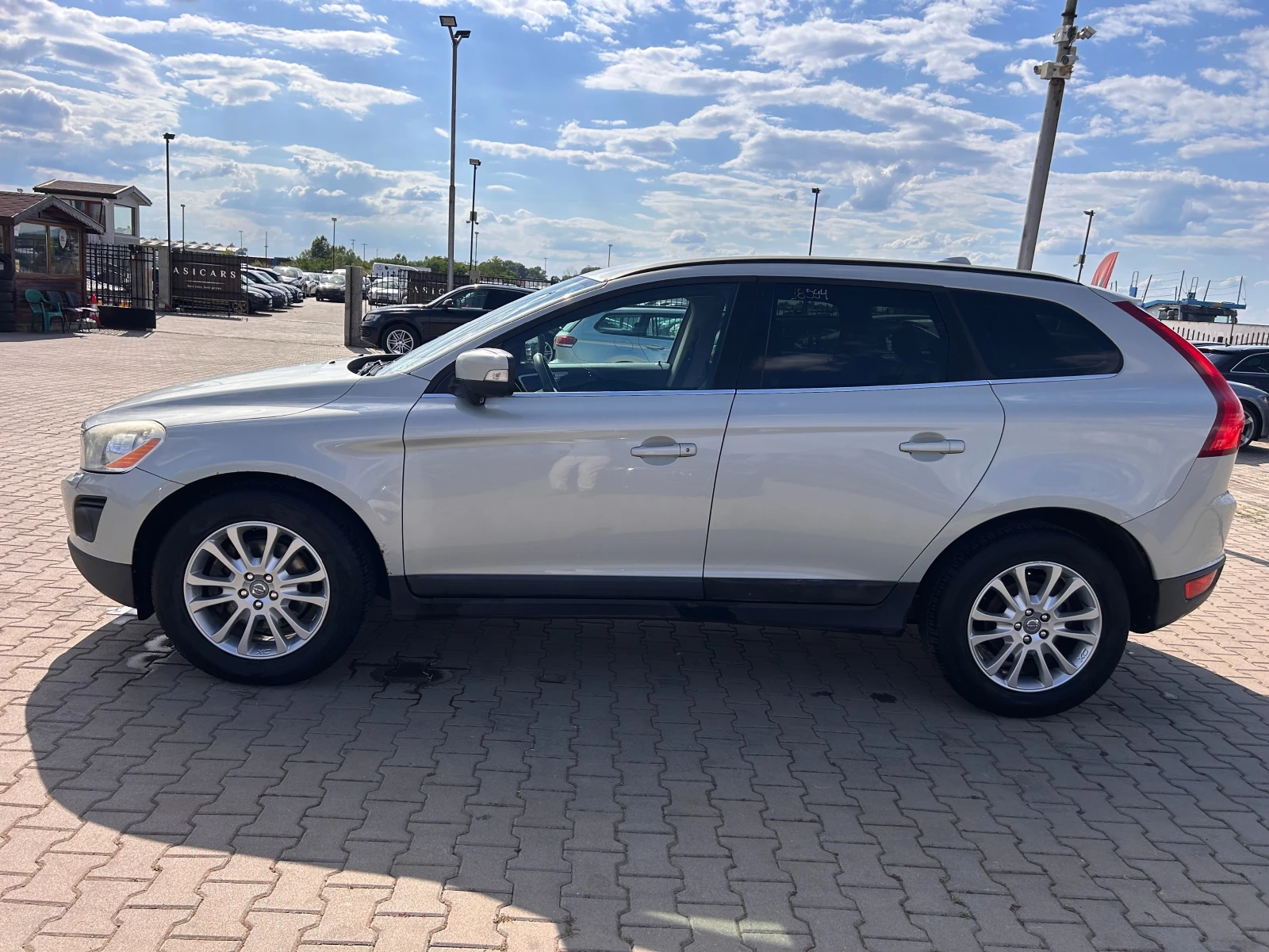 Volvo XC60 2.4D 4WD AVTOMAT/KOJA EURO 4 - изображение 9