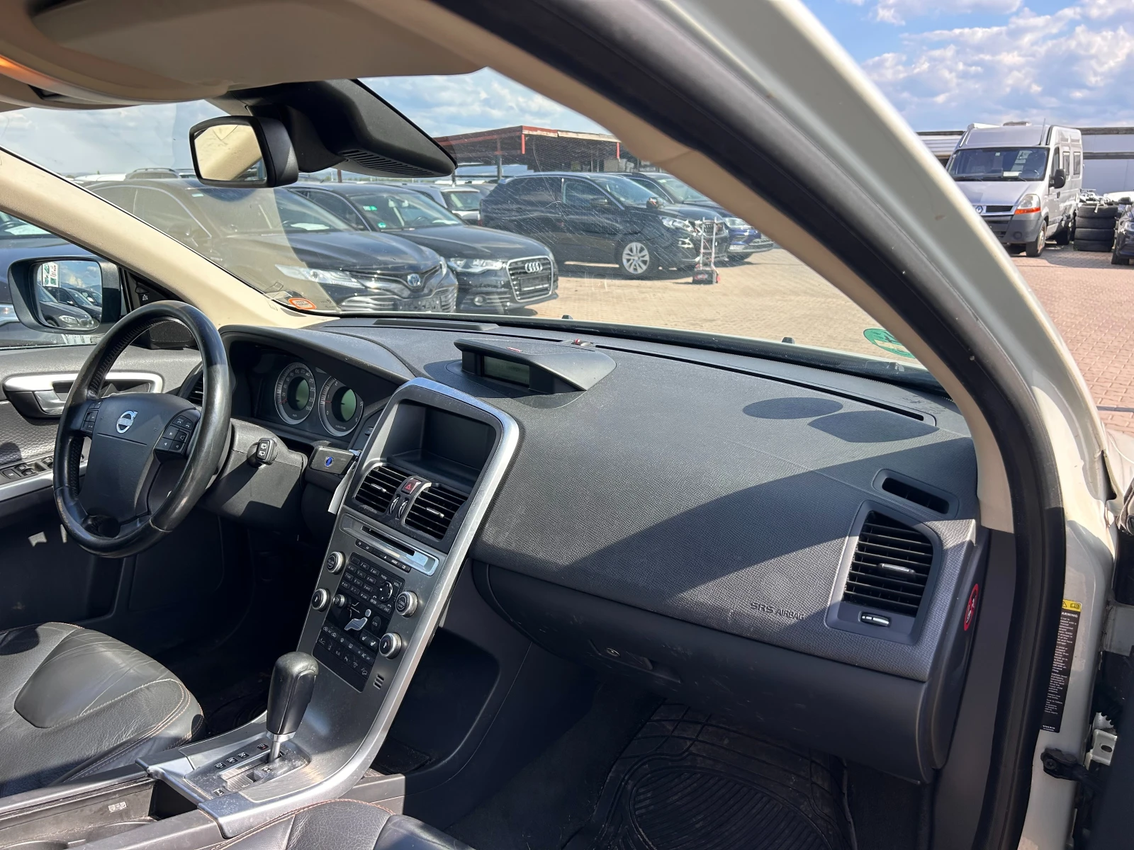 Volvo XC60 2.4D 4WD AVTOMAT/KOJA EURO 4 - изображение 10